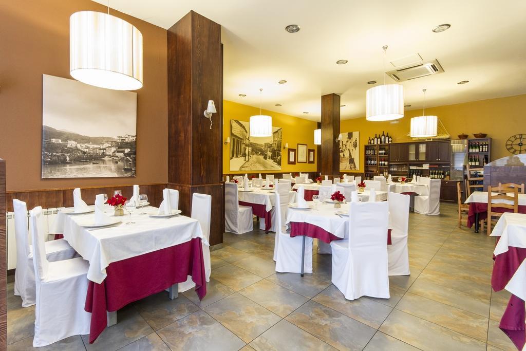 Hostal Restaurante Alarico Allariz Exterior foto